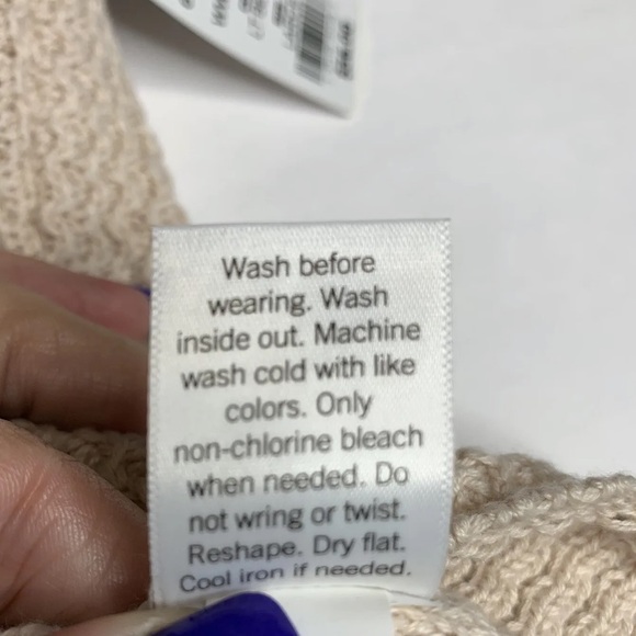 3/$30 NEW NINE WEST
Sweater Sleeveless Tank Top
Camisole Size Large NWT - Picture 13 of 15